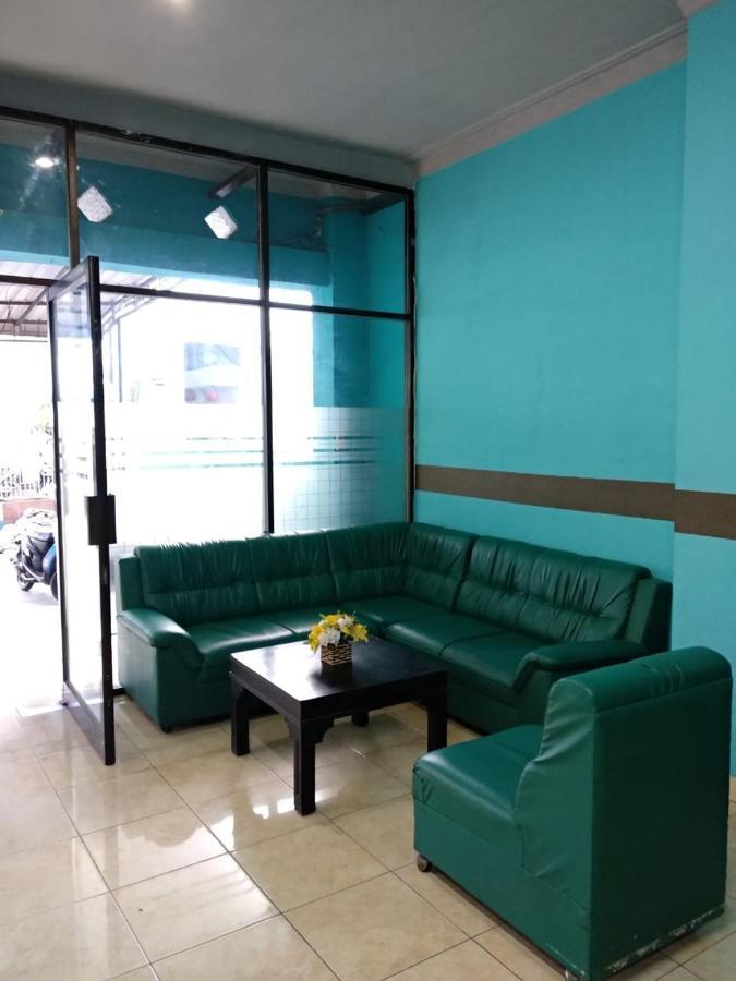 Reddoorz Near Yuki Simpang Raya Mall Medan 2 Eksteriør billede