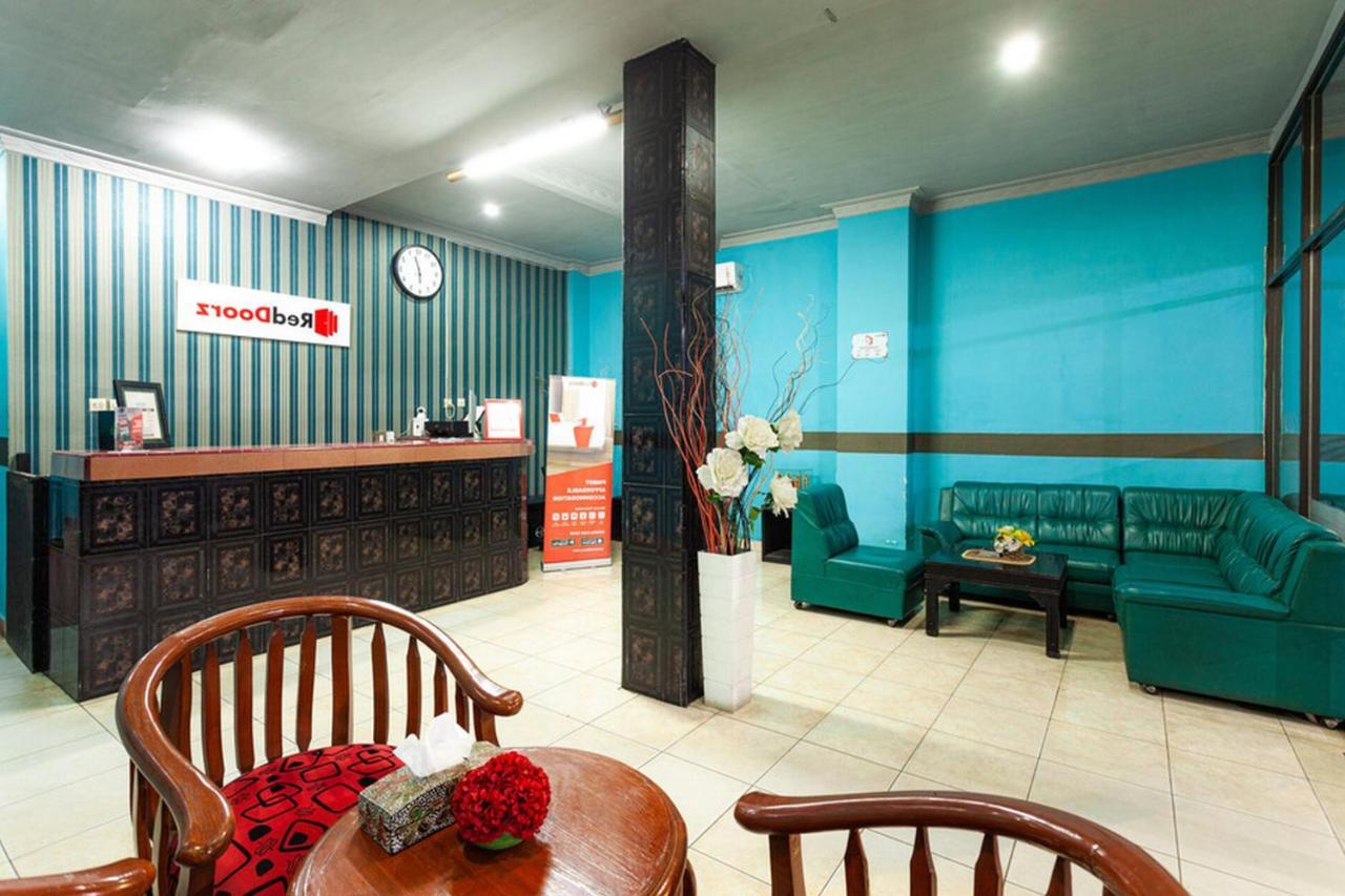 Reddoorz Near Yuki Simpang Raya Mall Medan 2 Eksteriør billede
